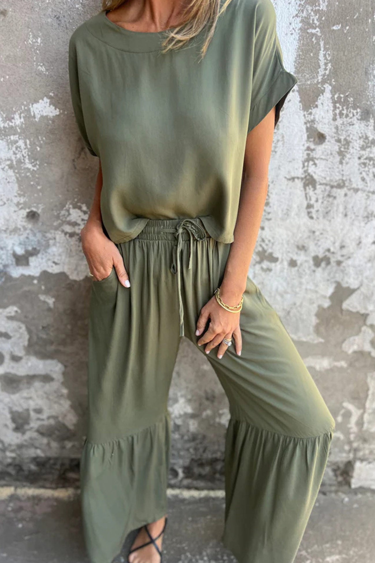 Solid Short Sleeve Flare Pants Set