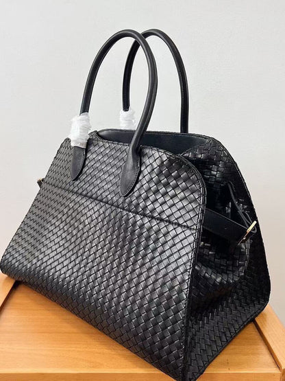 Women'S Handbag With Braid Design