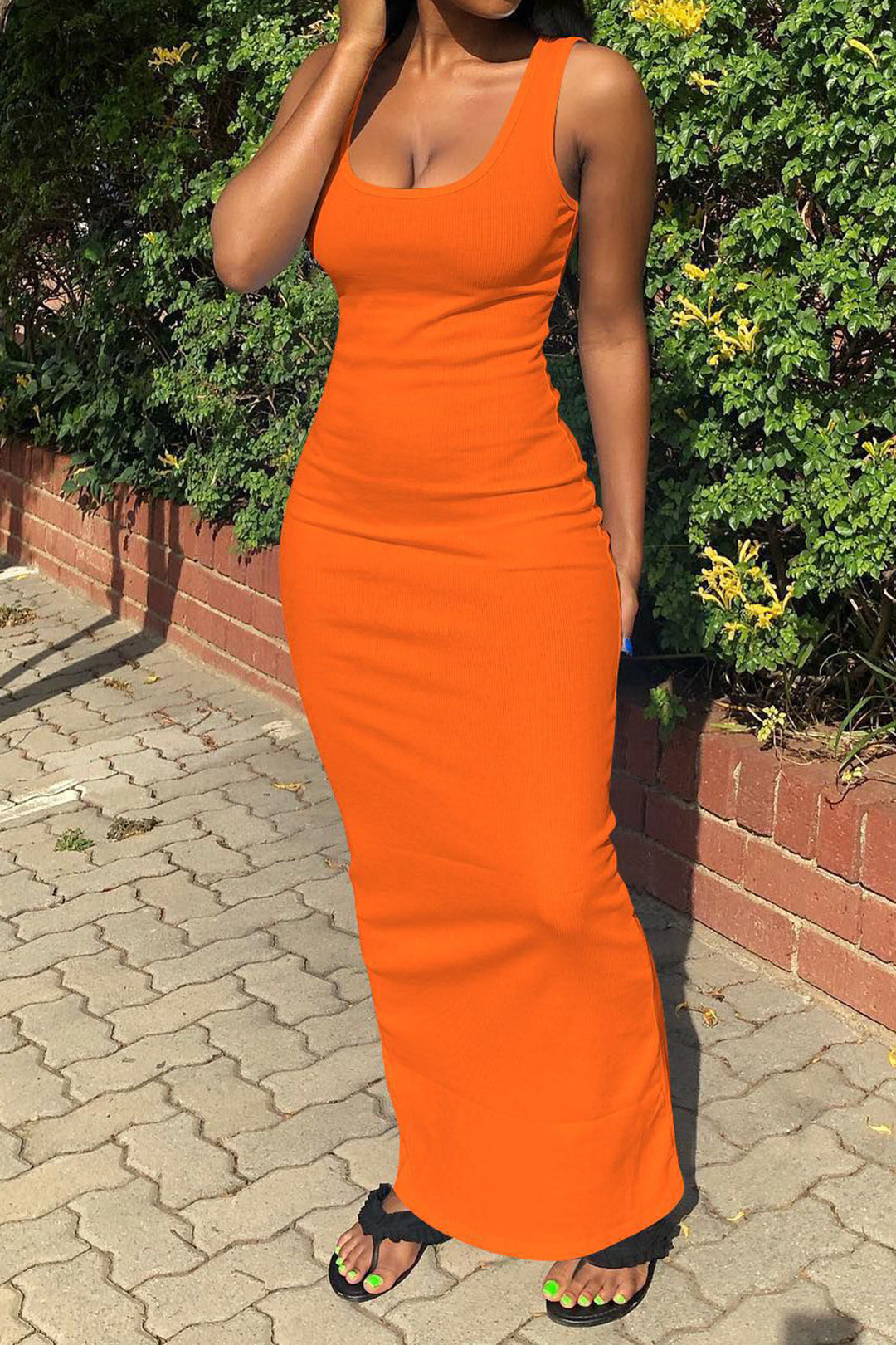 Ribbed Knit Scoop Neck Sleeveless Bodycon Midi Dress