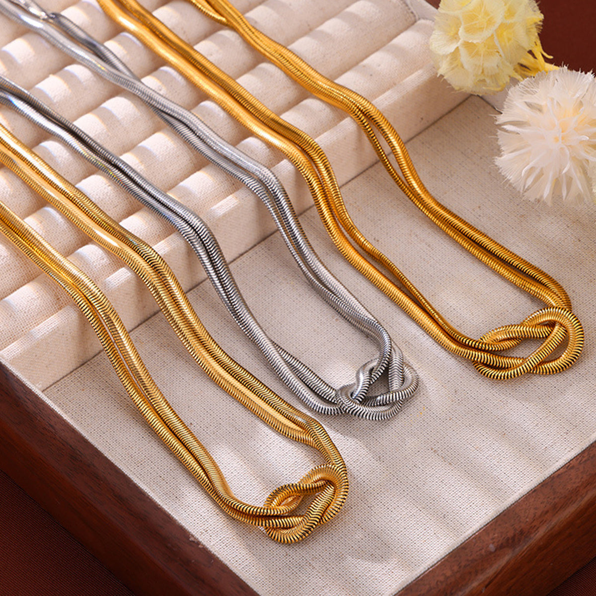 Logan Knot Necklace