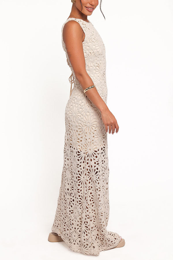 Effortlessly Chic Crochet Lace Floral Pattern Backless Lace-up Vacation Maxi Dress