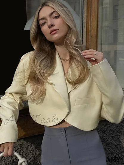 Amy Fashion - Ladies Slim Cropped Blazer Coat