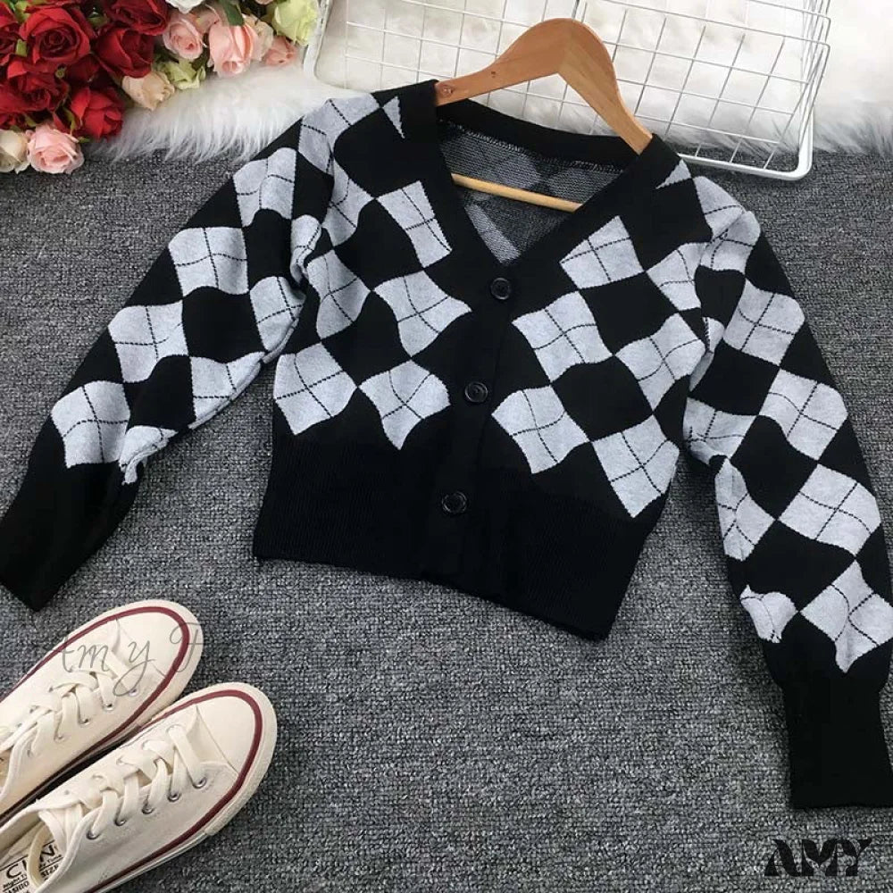 Amy Fashion - Plaid Black White Knitted Cardigan