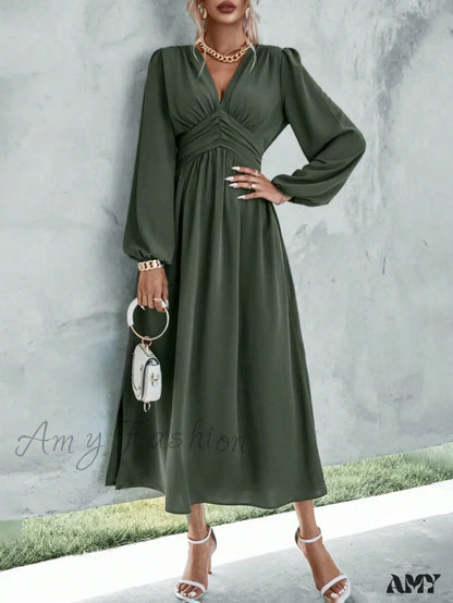 Amy Fashion - Plunging Neck Lantern Sleeve  Waist Split Thigh Dress