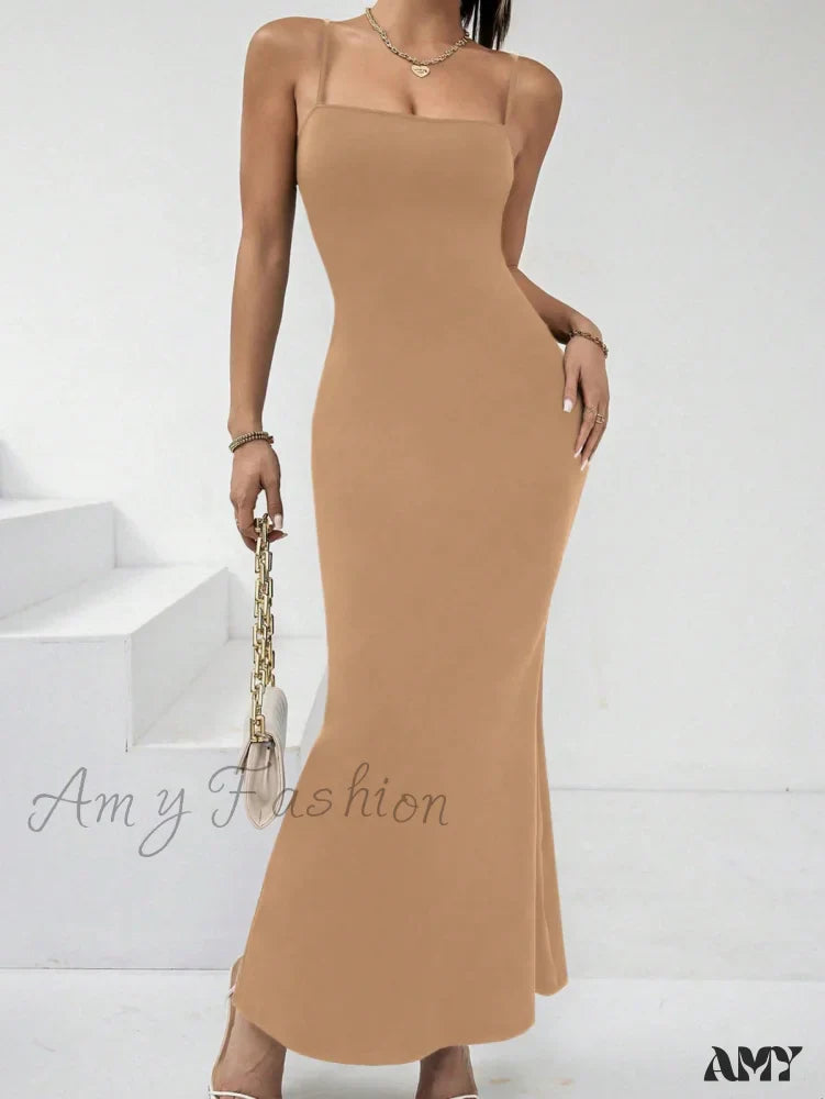 Amy Fashion - Solid Mermaid Hem Cami Dress
