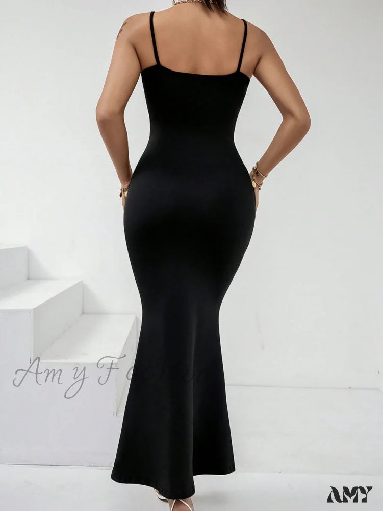 Amy Fashion - Solid Mermaid Hem Cami Dress
