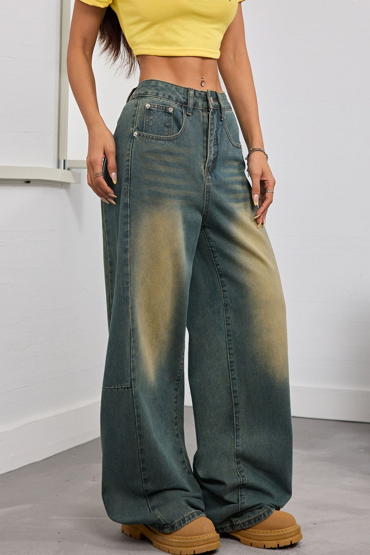 Embroidered Washed Retro Wide-Leg Jeans