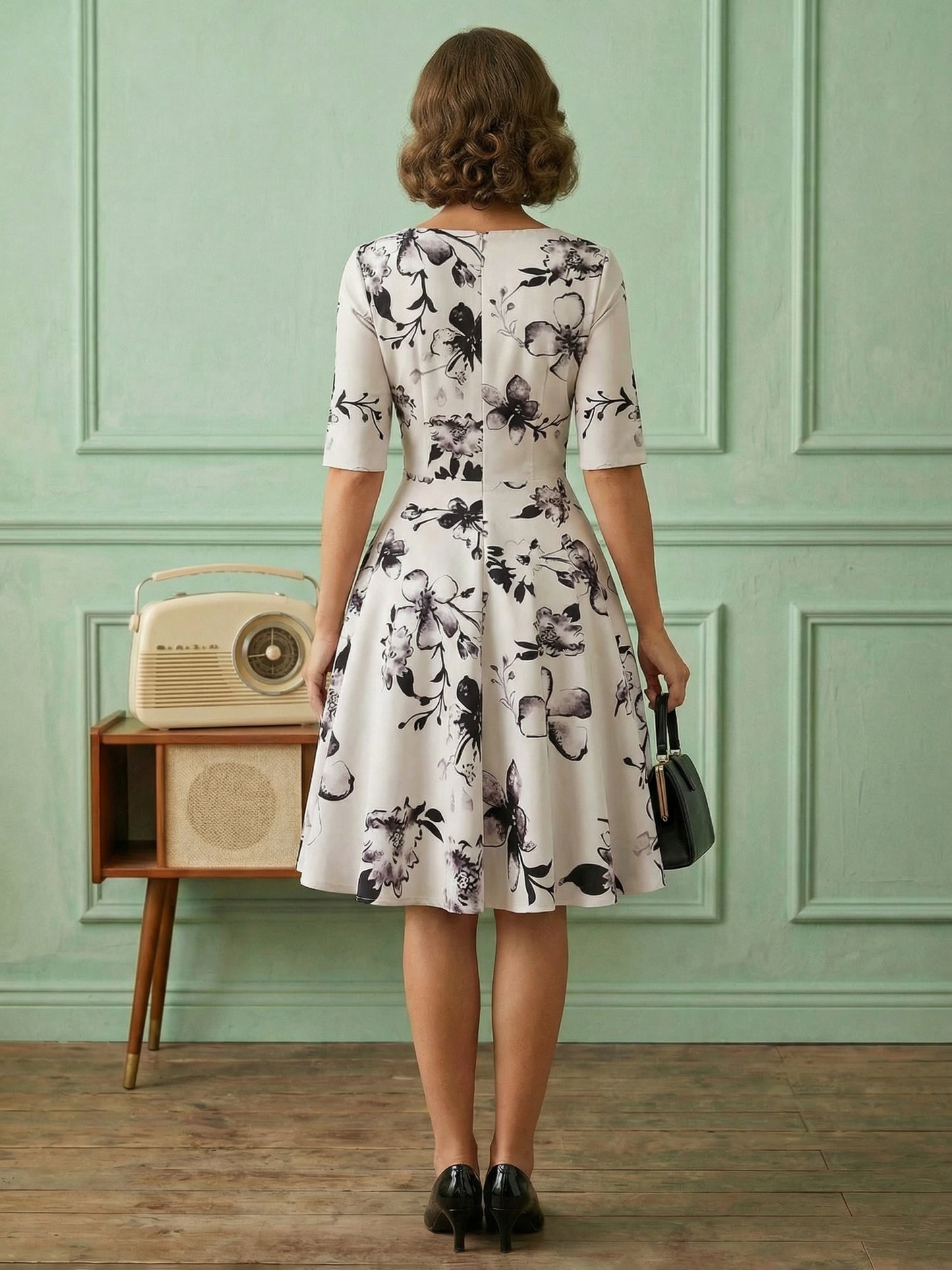 Vintage Glamour Dress Black 1950s Style Floral Print Layered Half Sleeves Sweetheart Neck Medium Rockabilly Dress