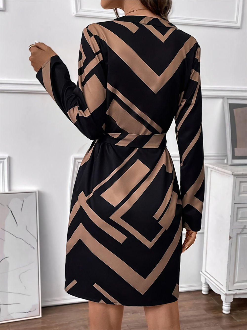 Geometric Print Notched V-Neck Belted Long Sleeve Mini Dress