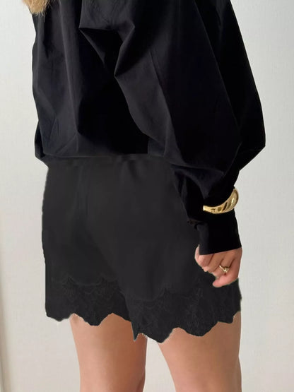Capri Lace shorts