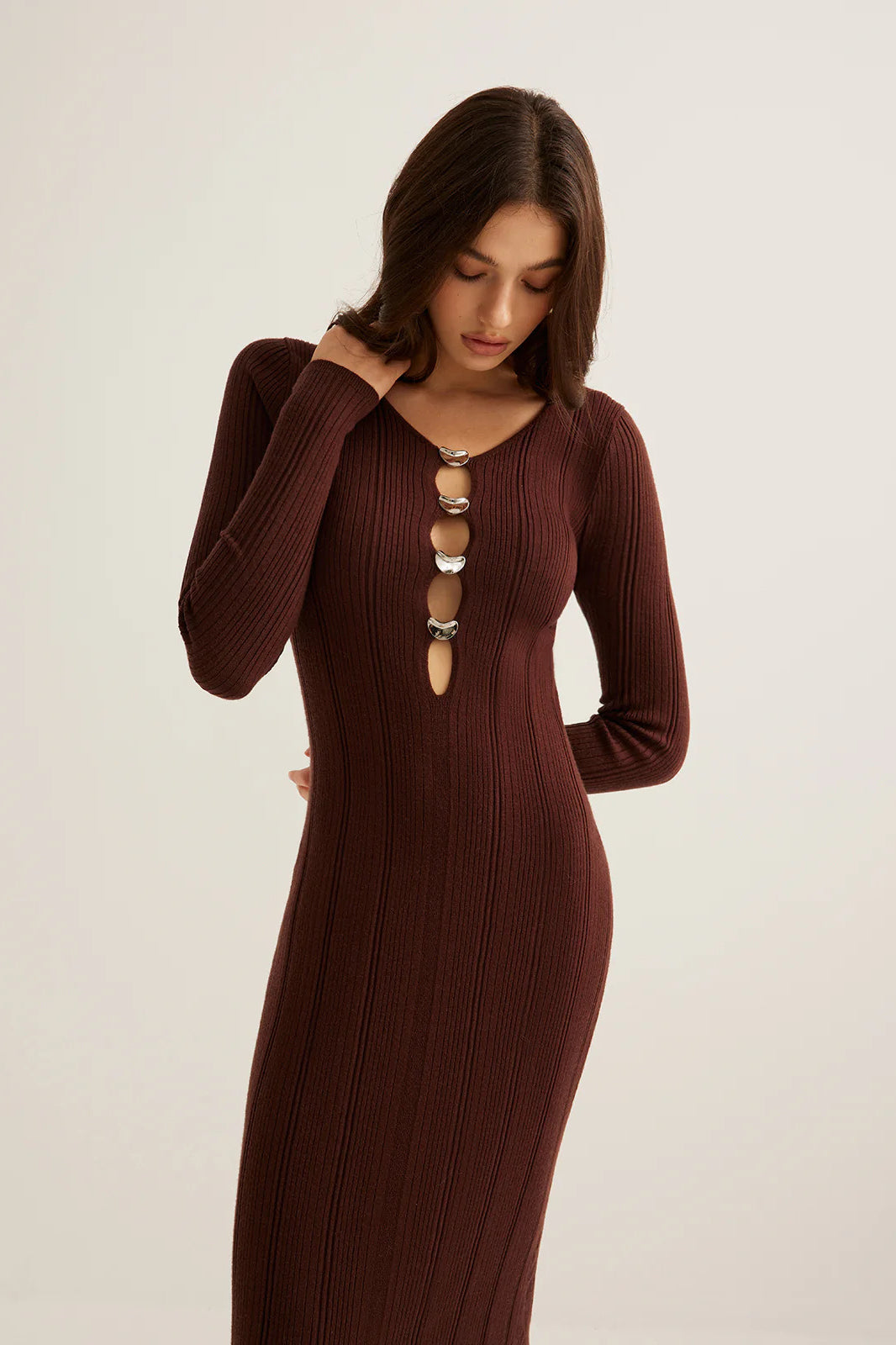 Round Neck Keyhole Cutout Hardware Detail Ribbed Knit Long Sleeve Bodycon Midi Dress