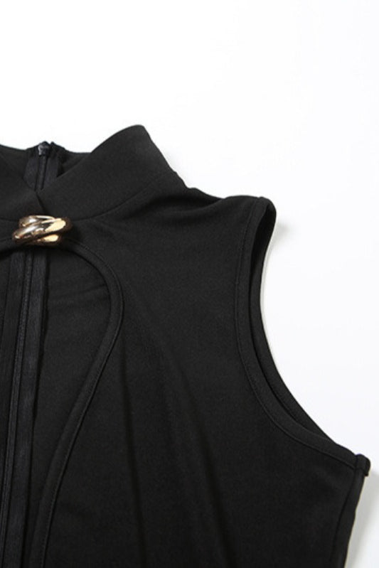 Mock Neck Metallic Hardware Keyhole Cutout Sleeveless Bodycon Midi Dress