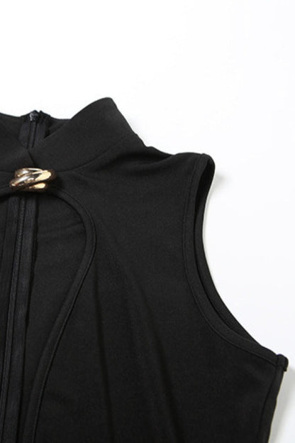 Mock Neck Metallic Hardware Keyhole Cutout Sleeveless Bodycon Midi Dress