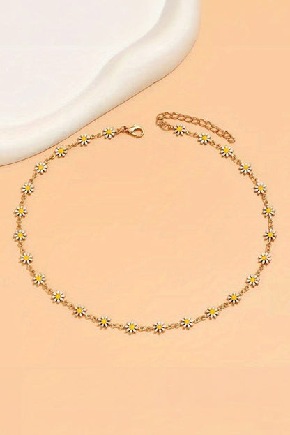 Daisy Alloy Choker Necklace with Adjustable Chain