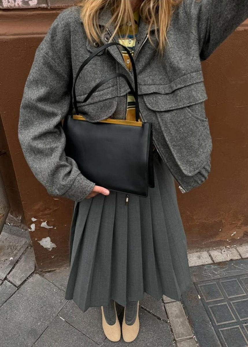 Lena Herringbone Wool Jacket – Structured Zip-Up with Oversized Pockets
