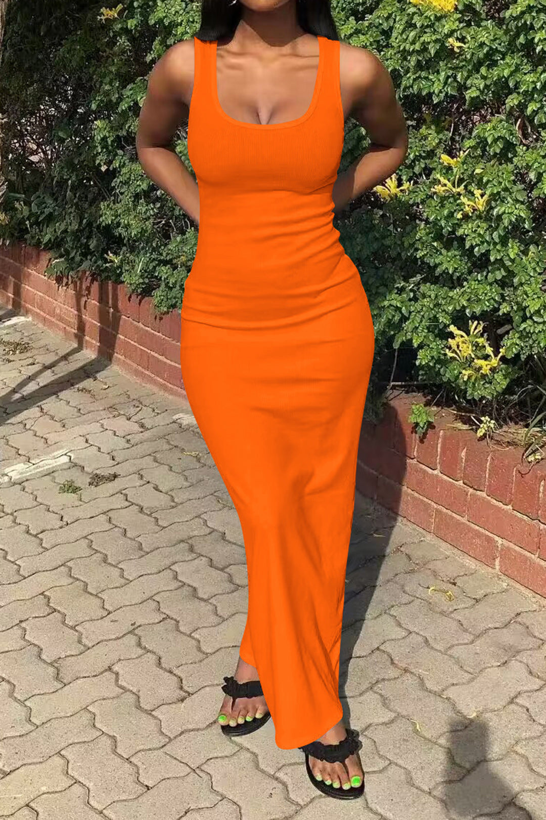 Ribbed Knit Scoop Neck Sleeveless Bodycon Midi Dress