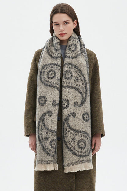 Thick Paisley Jacquard Short Fringe Scarf