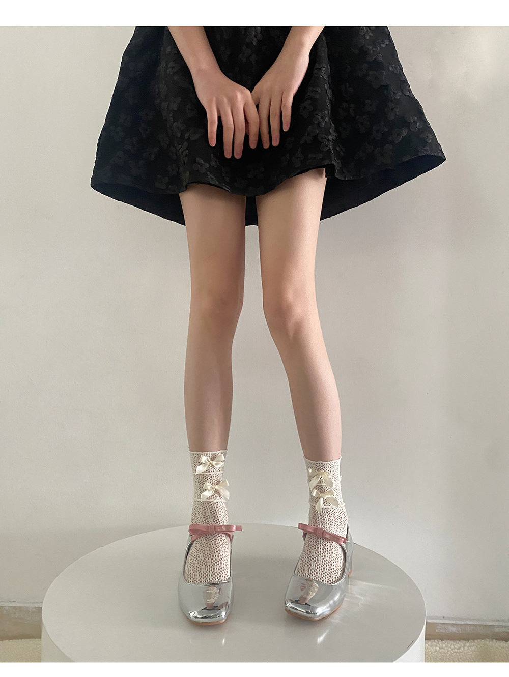 Hollow Out Lace Ruffle Bow Knit Socks