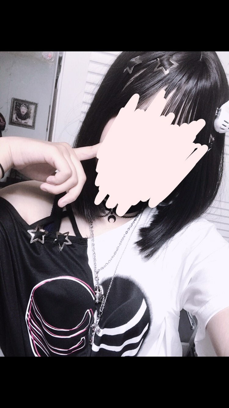 Black & White Heart Rib Skull Short Sleeve T-shirt