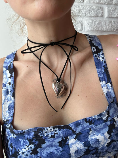Black Velvet Big Heart Pendant Choker Necklace