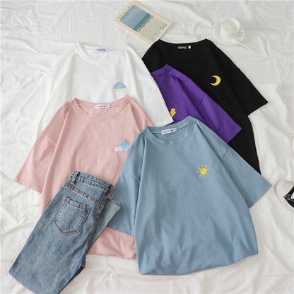 Cute Casual Cartoon Moon Sun Star Cloud Embroidery Loose T-shirt Short Sleeve Tee Shirt Top E-Girl Kawaii Korean Japanese Harajuku Retro Streetwear
