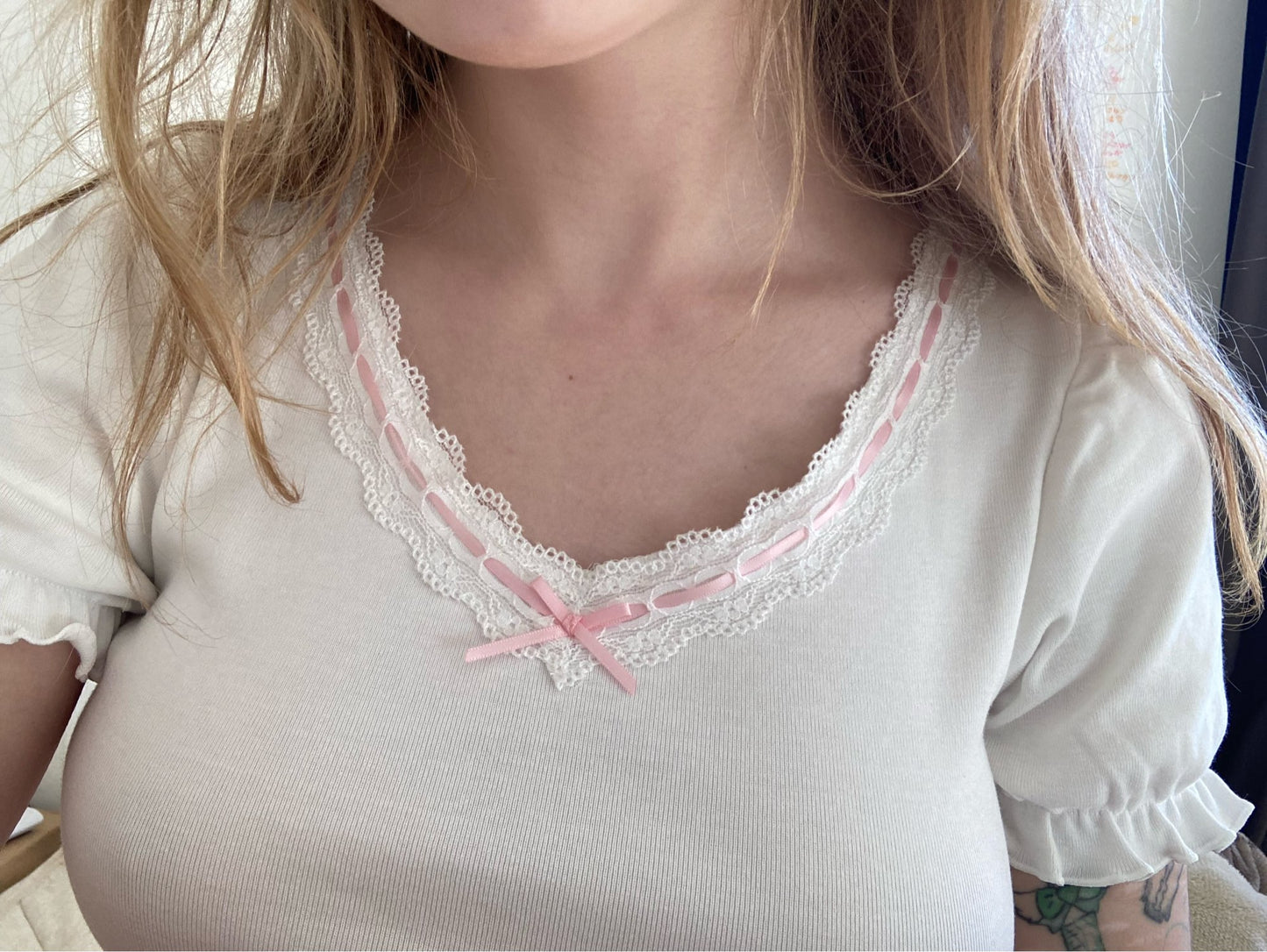Lace Trim Bow V Neck Puff Short Sleeve Shirt
