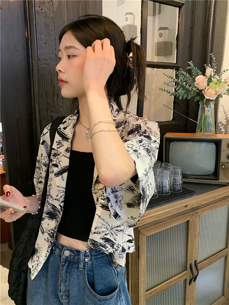 Black & White Floral Short Sleeve Shirt