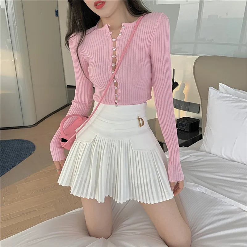 White Pleated D Metal Plate High Waist Mini Skirt