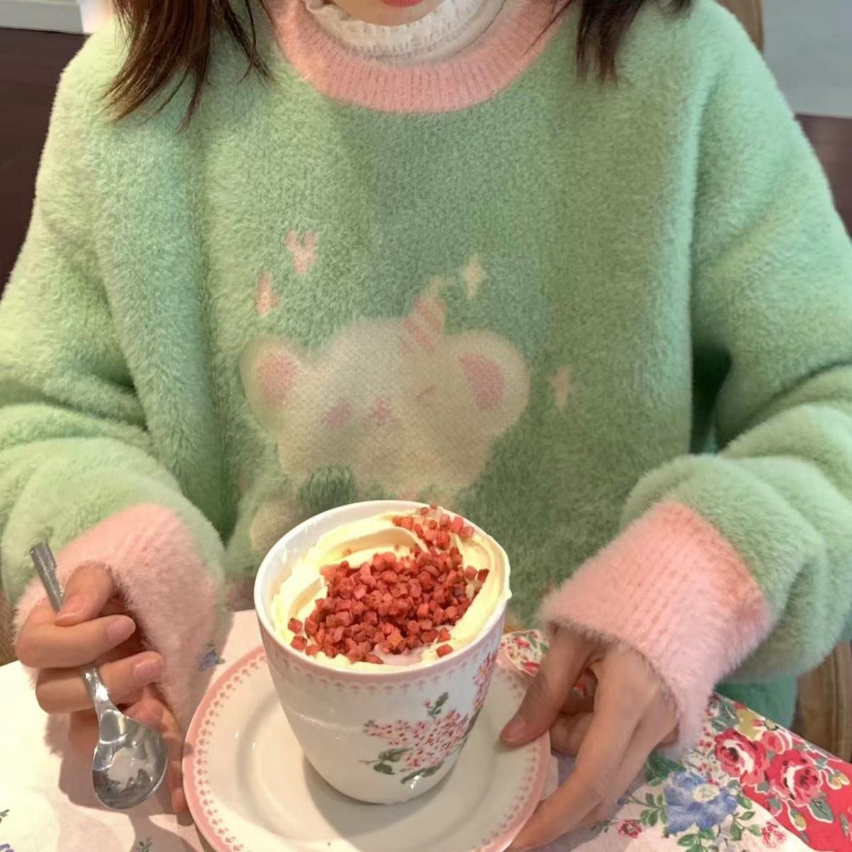 Bear Crew Neck Loose Sweater