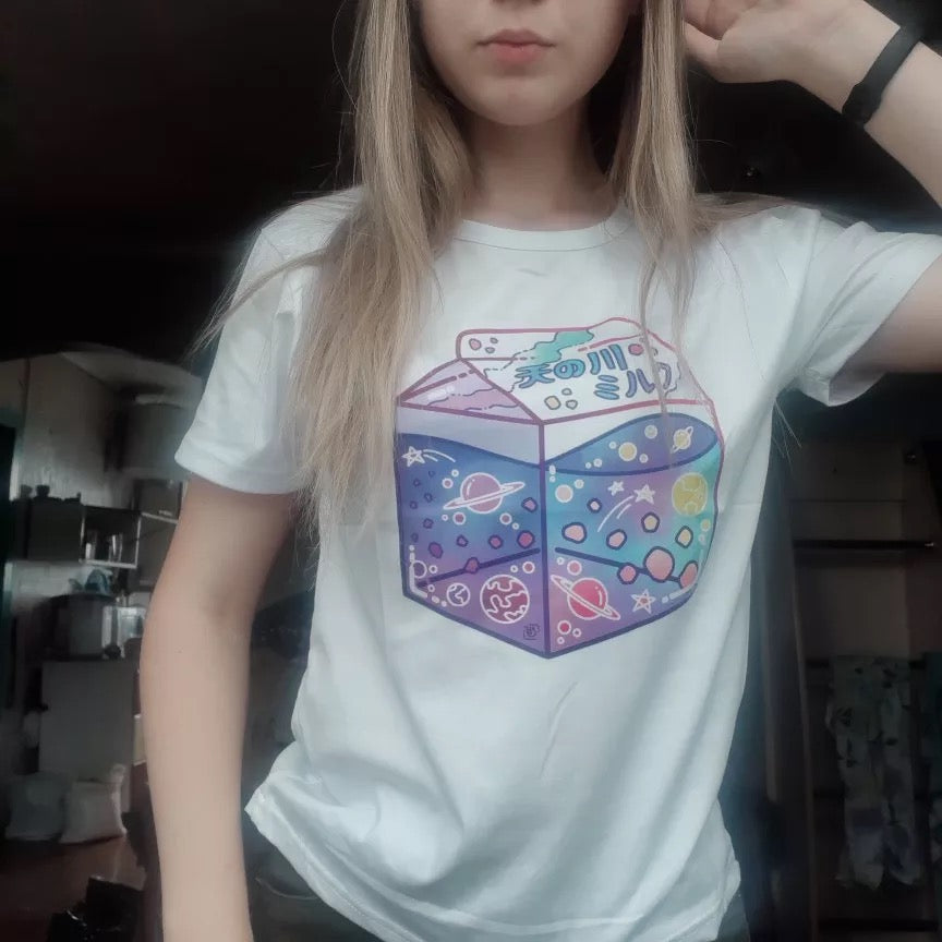 Cute Japanese Galaxy Milk Carton Print Graphic Casual Short Sleeve Shirt Tee T-shirt E-Girl Kawaii Korean Japanese Harajuku Retro Streetwear Aesthetic