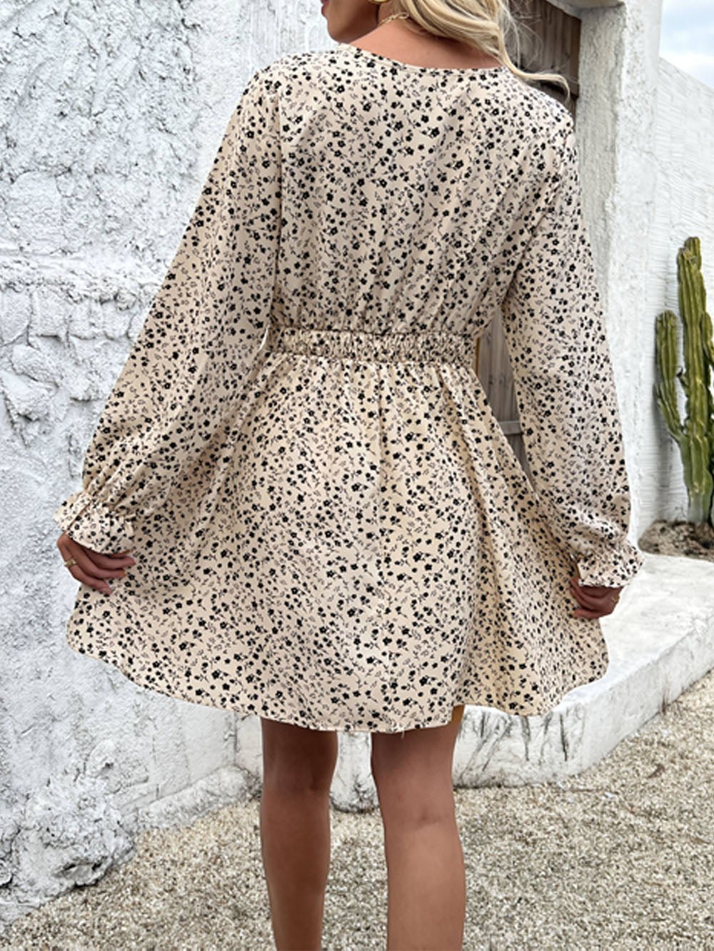 Ditsy Floral Print Crochet Trim V-Neck Lantern Sleeve Empire Waist Mini Dress