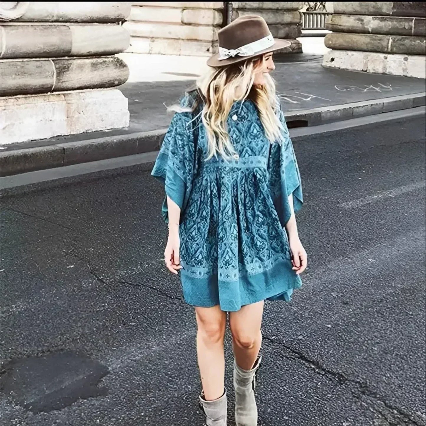 Green Floral Print Loose O-neck Batwing Sleeve Mini Boho Dress