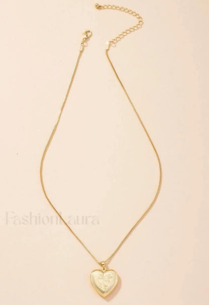 Heart-shaped Pendant Necklace