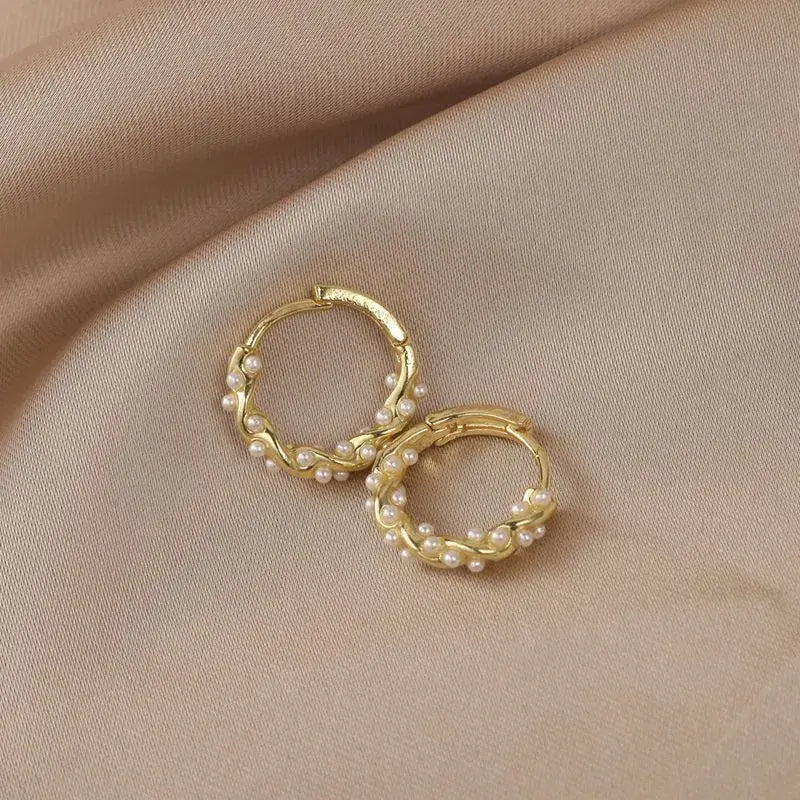 Aurora Pearl Hoop Earrings | Twisted Gold Design