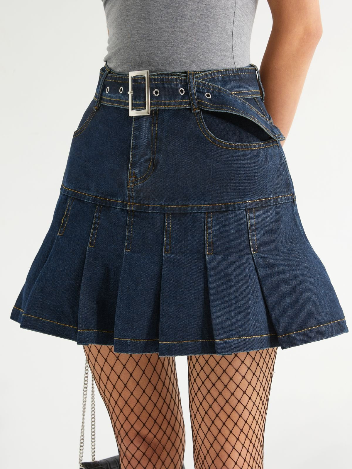Buckle Belted Pleated Mini Skirt