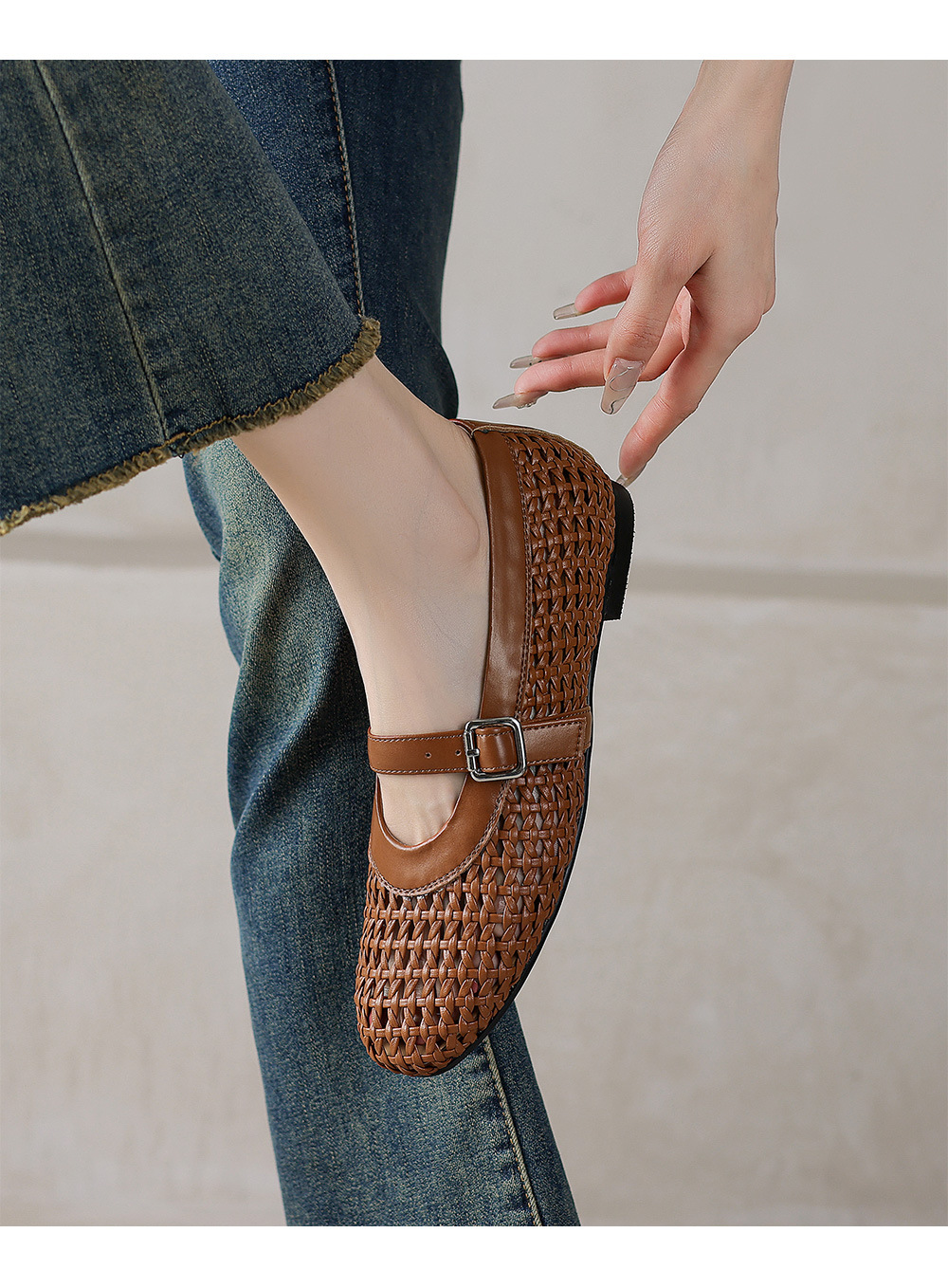 | Woven Flats