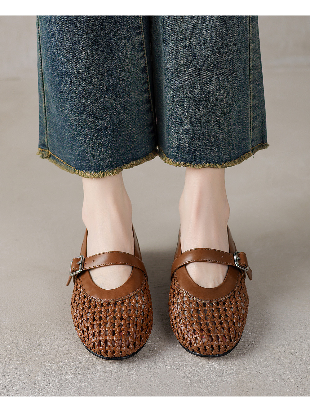 | Woven Flats