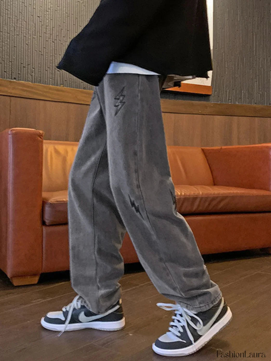 Men's Lightning Embroidered Straight Jeans