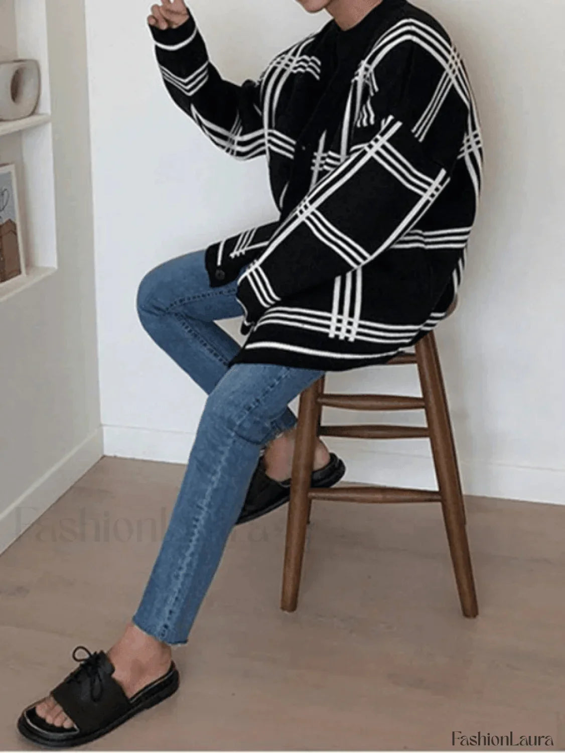 Men's V Neck Checkered Cardigan