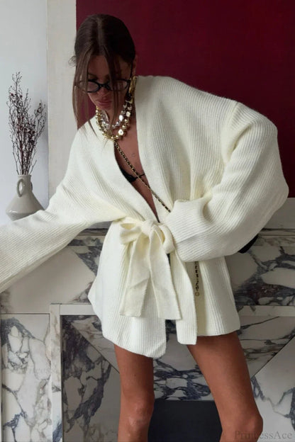 Minimalist Solid Mid-Length Knit Tie-Waist Blouse