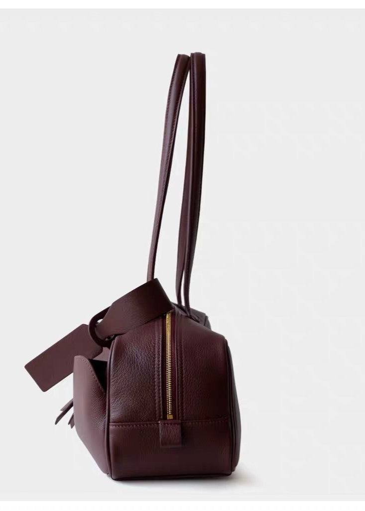 Bordeaux Leather Shoulder Bag – Structured Minimalist Design