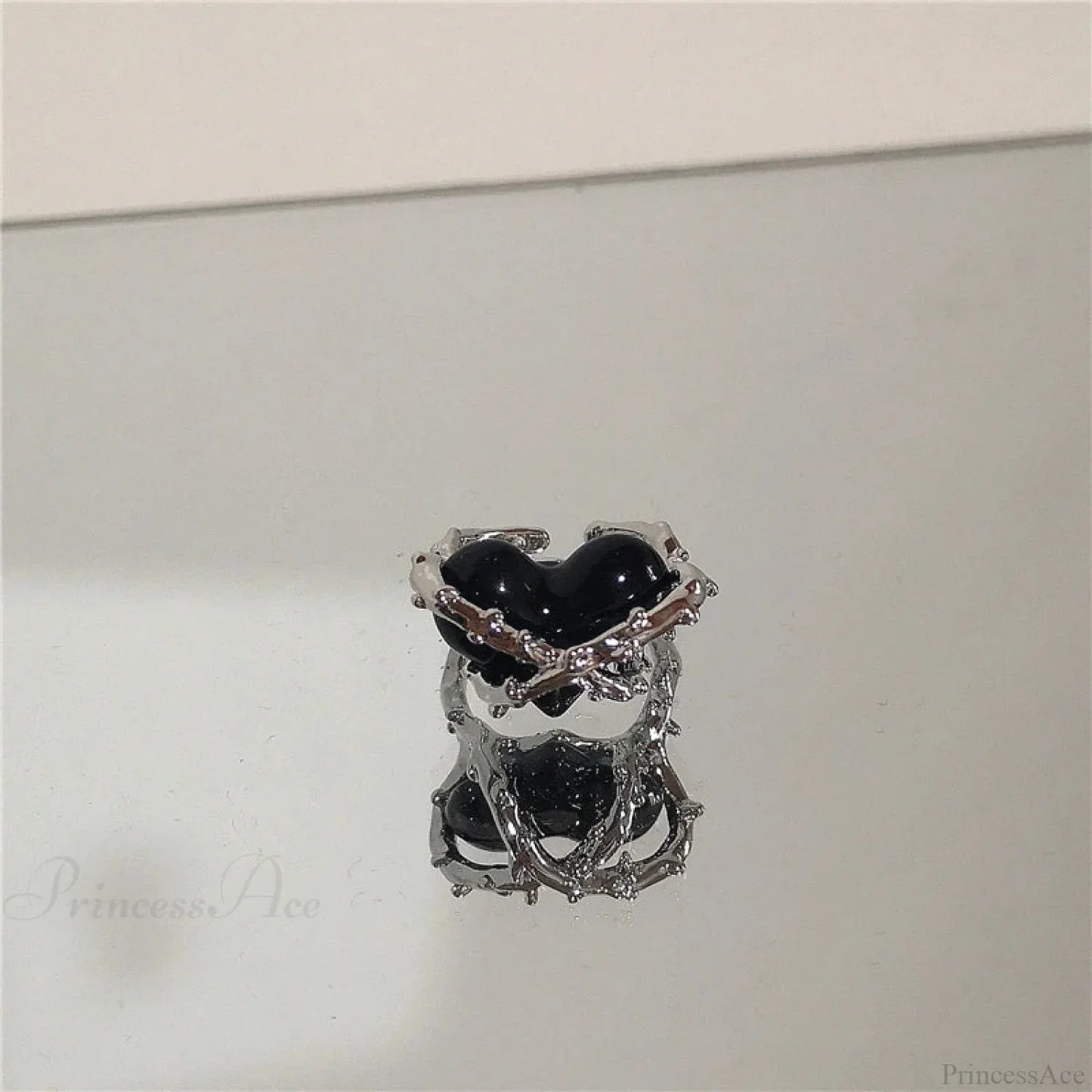Rebellious Harajuku Dark Ring