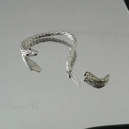 Reptile Rebellious Clasp Earring Without Piercing