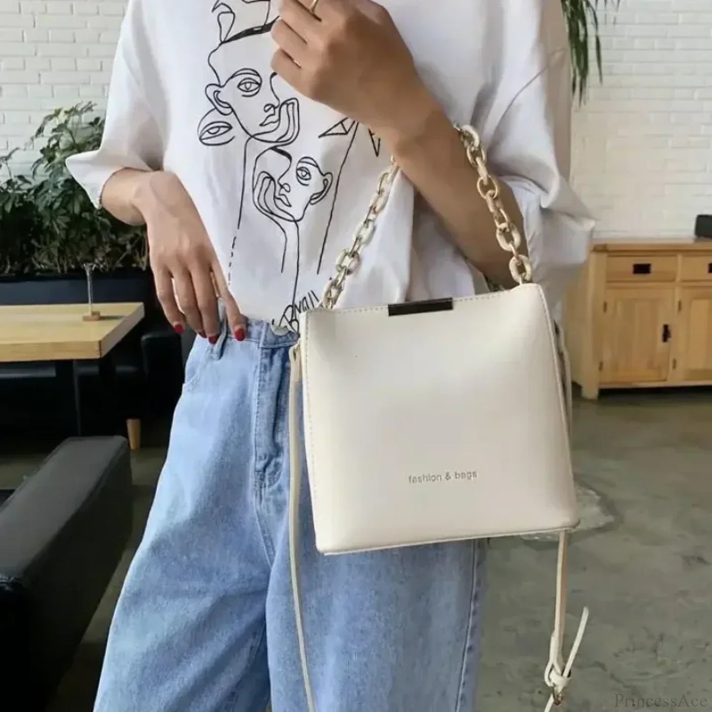 Senior Leather Chain Bucket Shoulder Crossbody