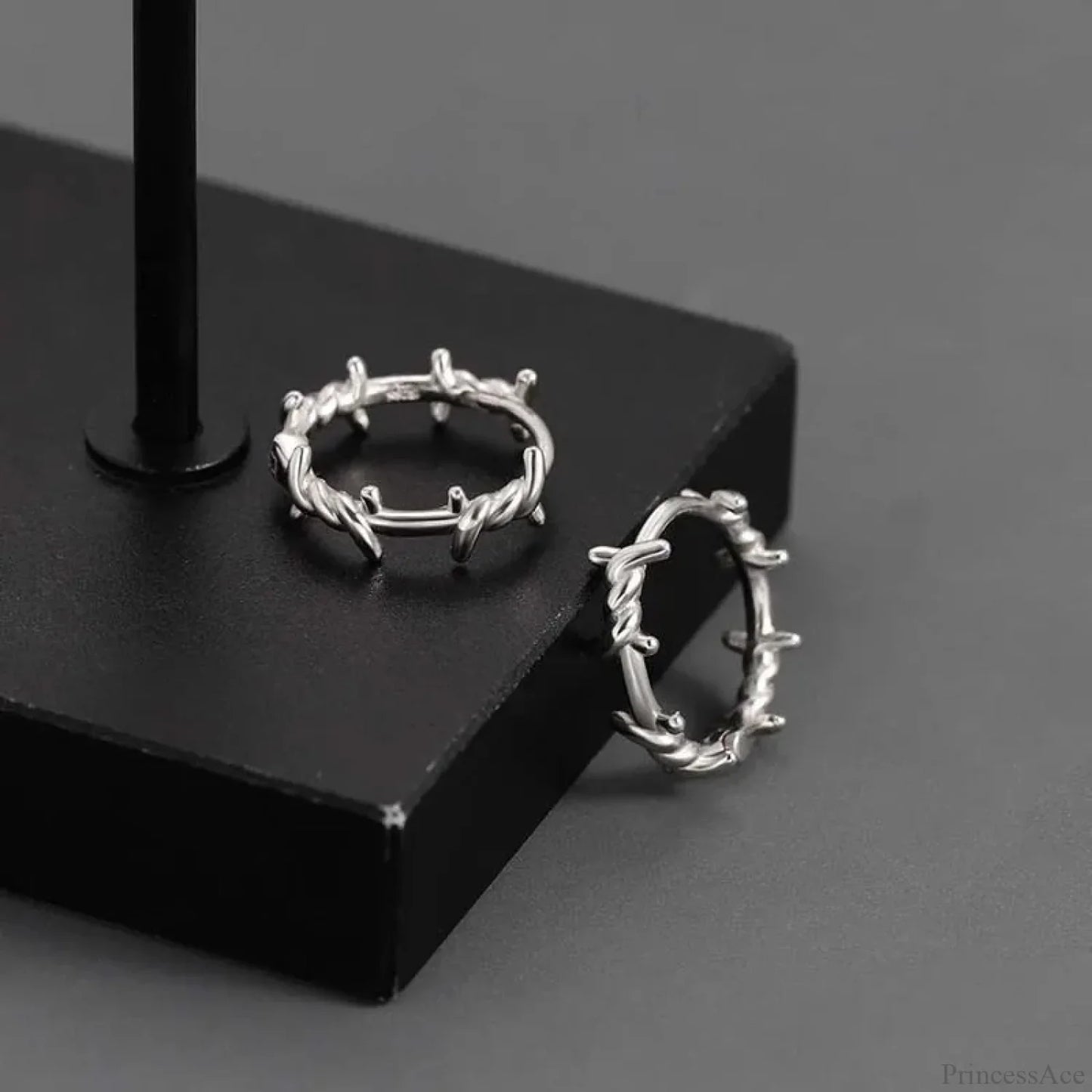 Shiny Thorns Circle Little Rebel Earring