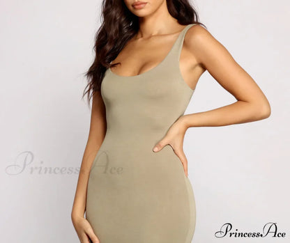 Slay Every Day Basic Graceful Scoop Neck Midi Dress