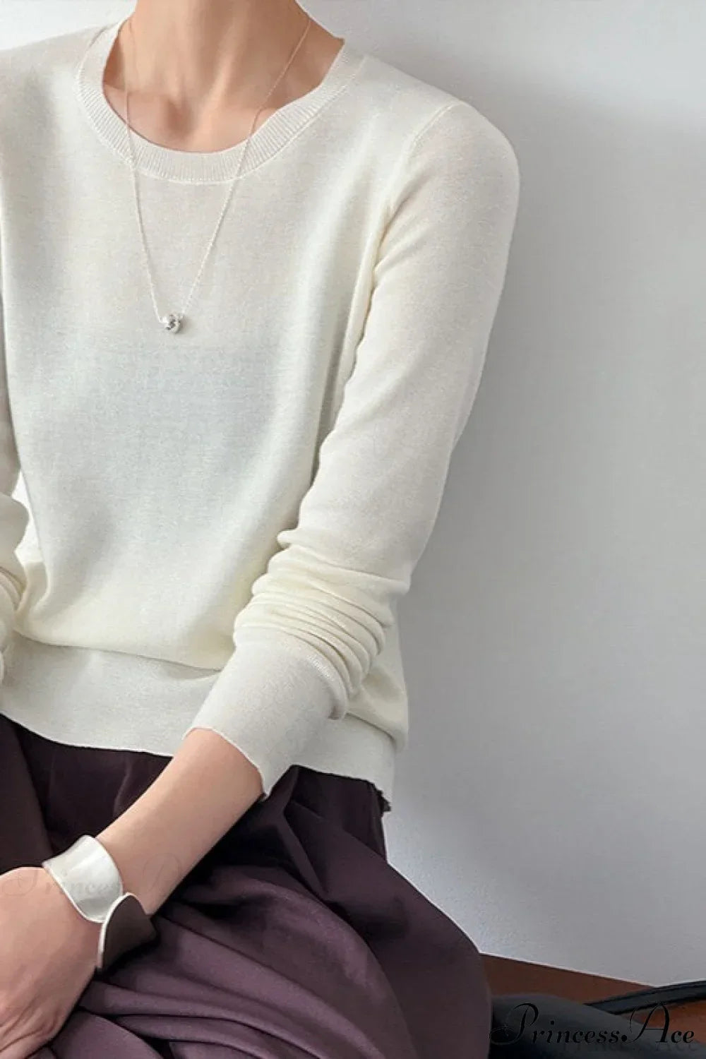 Slim-Fit Crew Neck Layering Knit Top