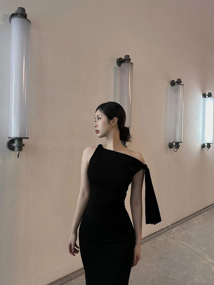 | One-Shoulder Tie Maxi Dress