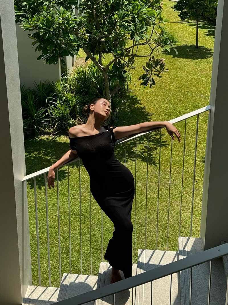 | Twisted Off-Shoulder Maxi Dress