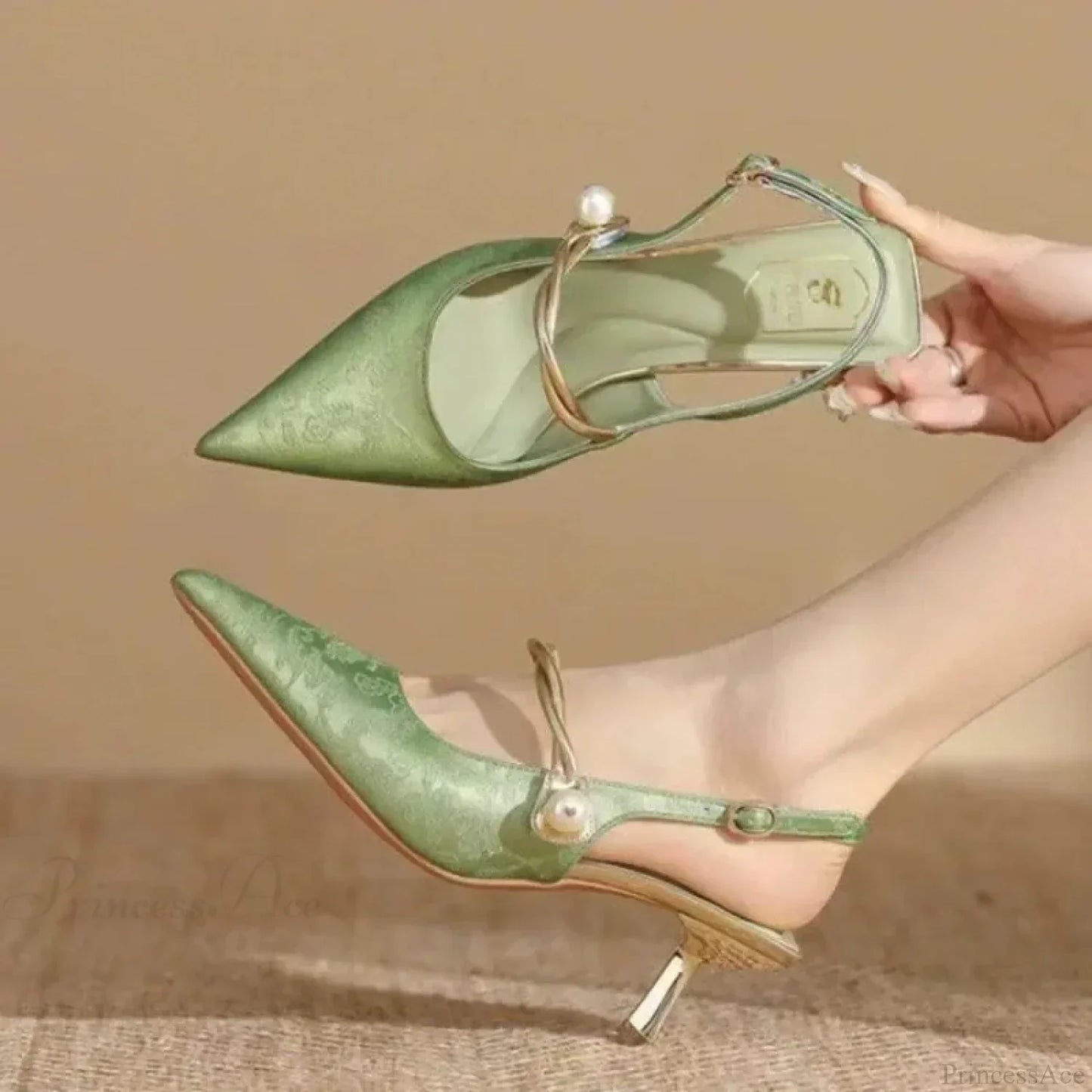 Summer Fashion Pointed Pearl Sexy High Heels Banquet Women Low Heel Pump